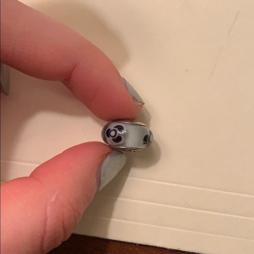 White and black flowers pandora murano glass bead